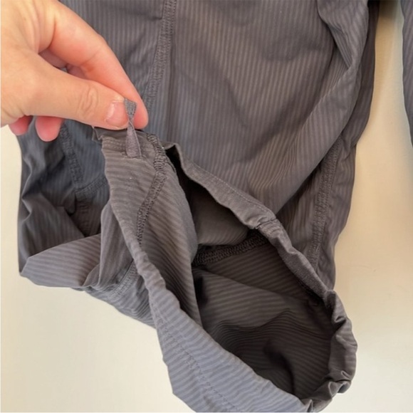 Lululemon dance studio gray crop pants sz 8 - Picture 2 of 6